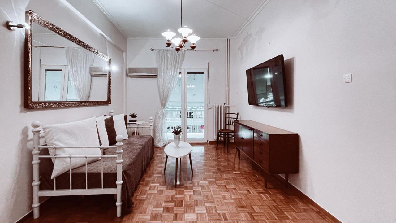 Vintage 2-Bedroom Apt In The Heart Of The City 雅典 外观 照片