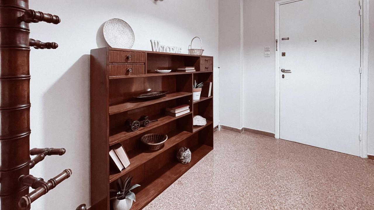 Vintage 2-Bedroom Apt In The Heart Of The City 雅典 外观 照片
