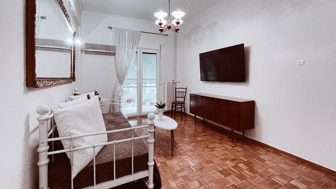 Vintage 2-Bedroom Apt In The Heart Of The City 雅典 外观 照片